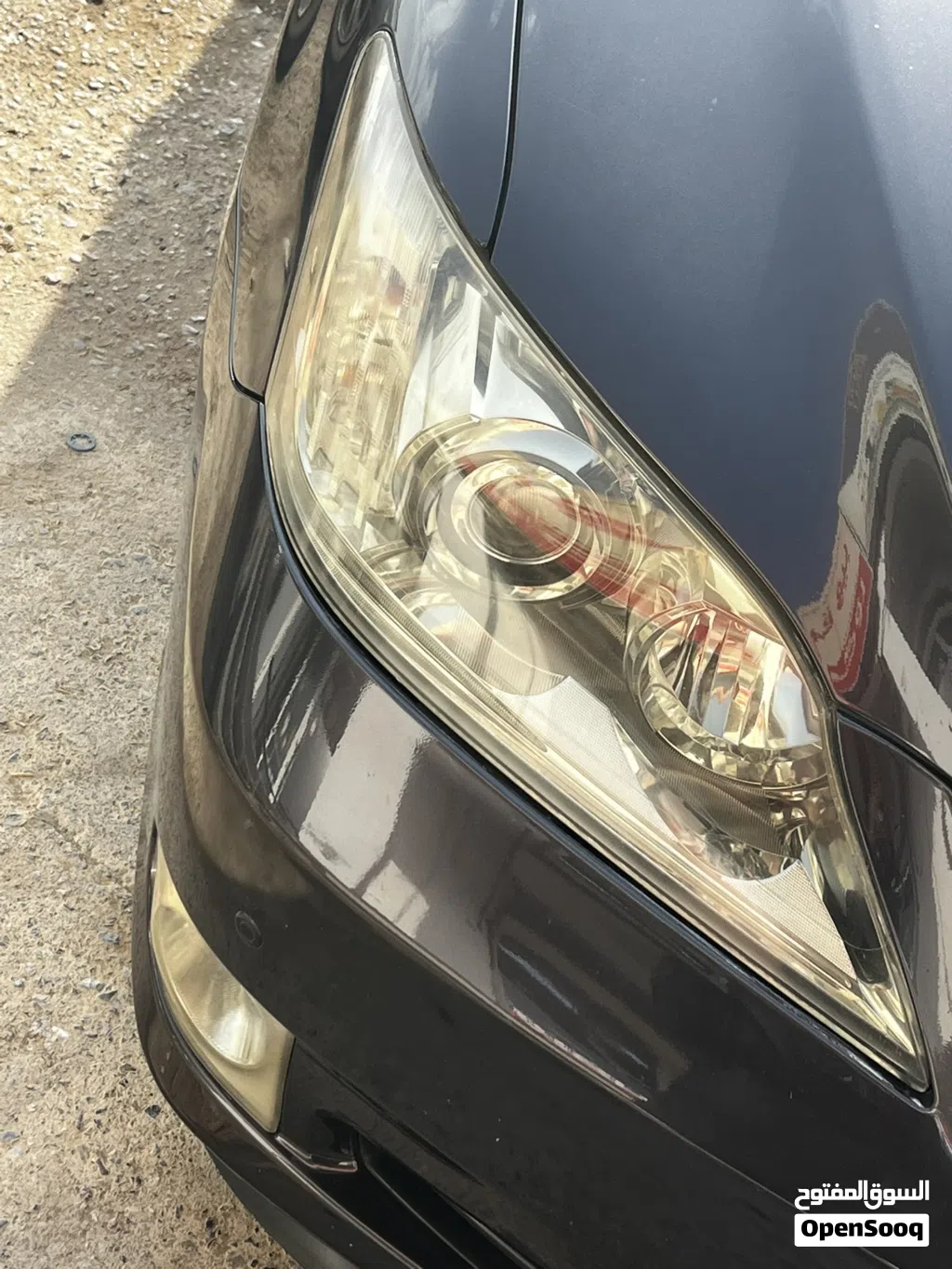 للبيع مصابيح أمامية ( ليتات ) لكزس es350