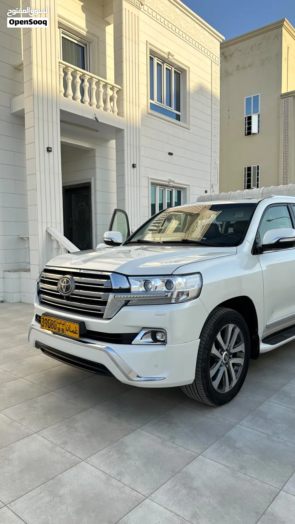تويوتا لاند كروزر VXR