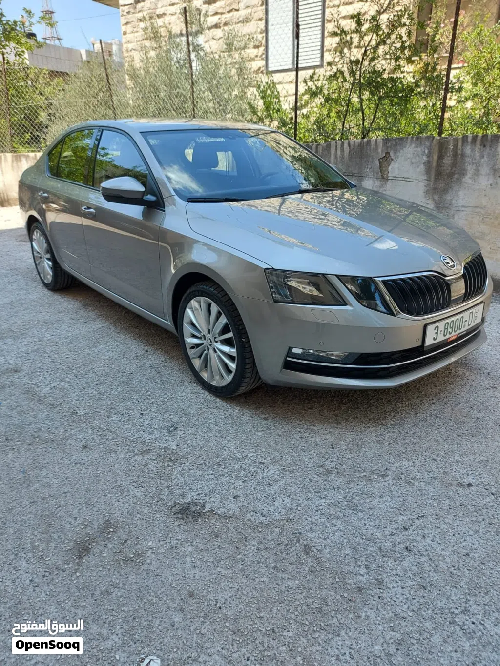 سكودا اوكتافيا Standard