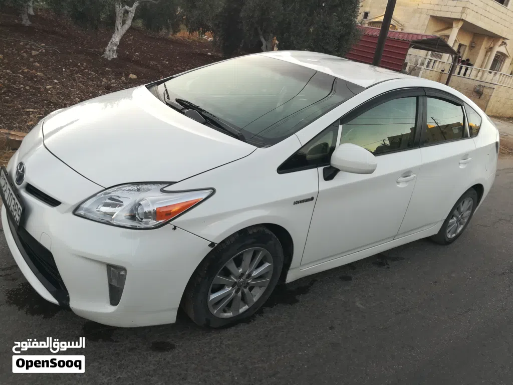 تويوتا بريوس Prius