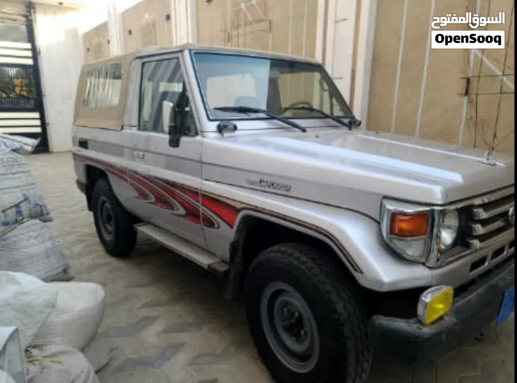 Toyota Land Cruiser Land Cruiser 70