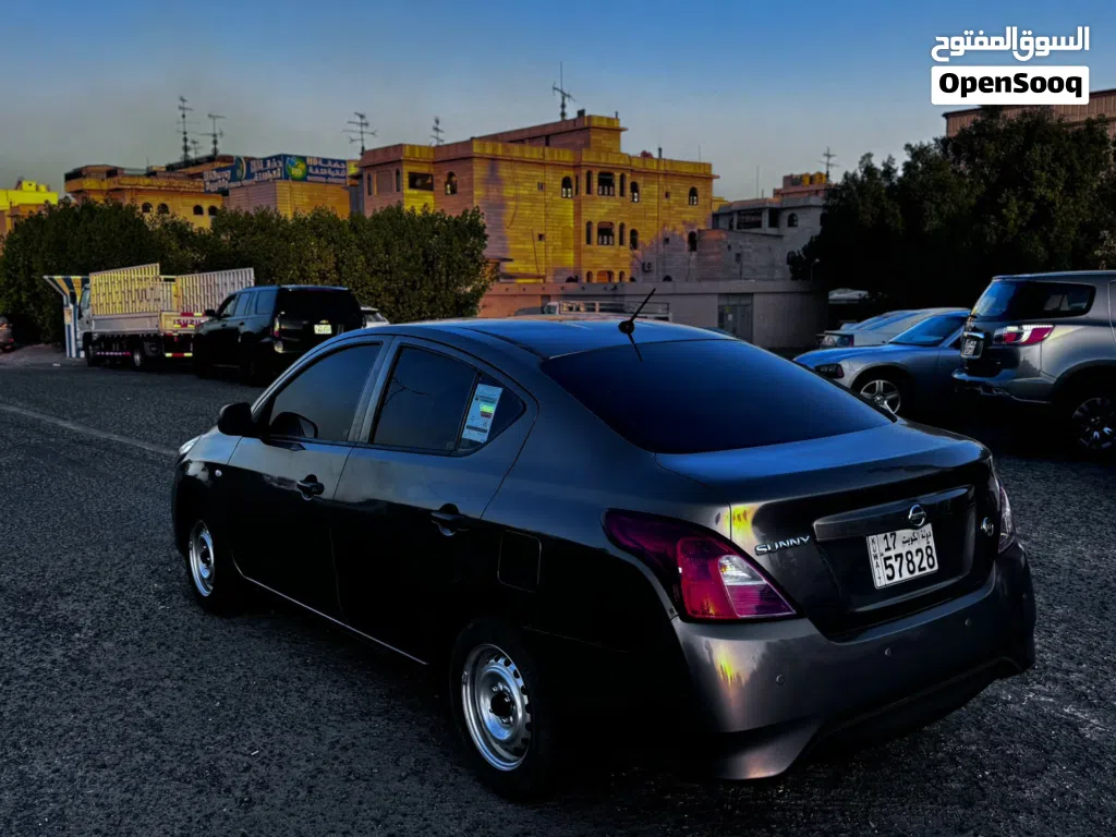 Nissan Sunny Standard