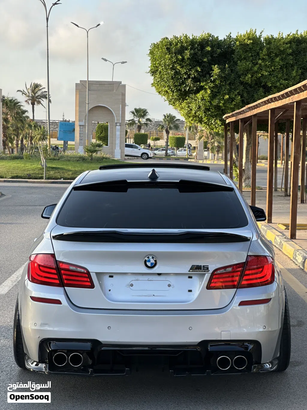 بي ام دبليو الفئة 5 528