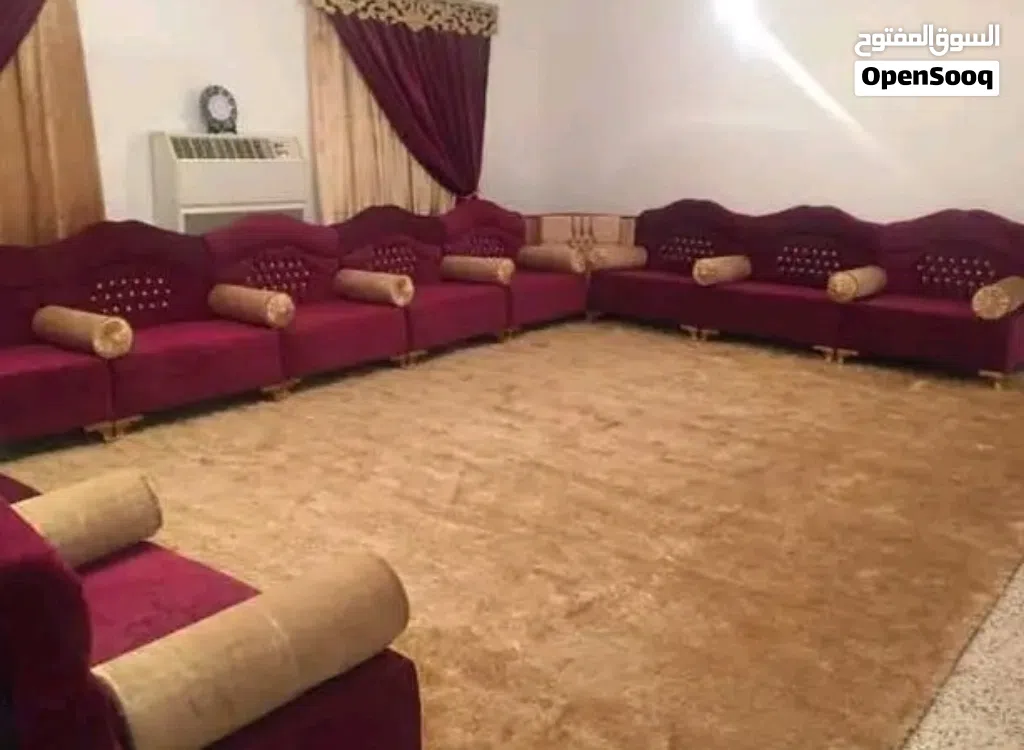 صالون ارتفاع 40 نشاف مظغوط صالون استعمال سنه فقط نظيف جدا مفيش ولا عيب بادن الله طبعاً معاه رجلين غي