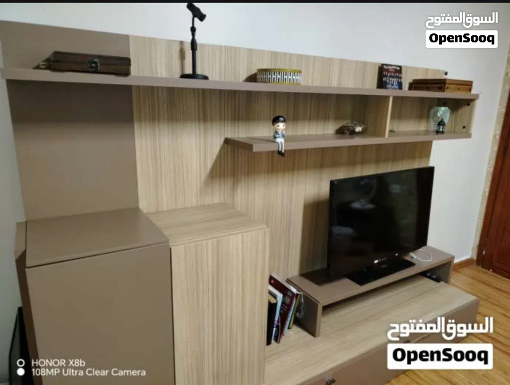 بوفيه خشب بحالة الجديد للبيع المستعجل