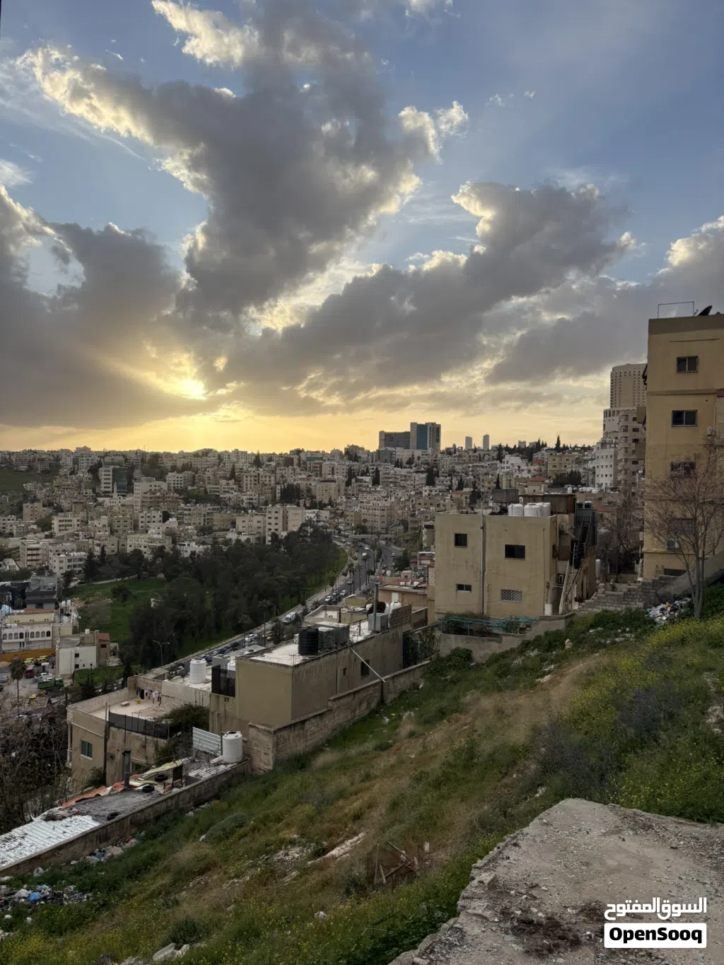 عمارة استثمارية للبيع جبل عمان – اول شارع الخطيب