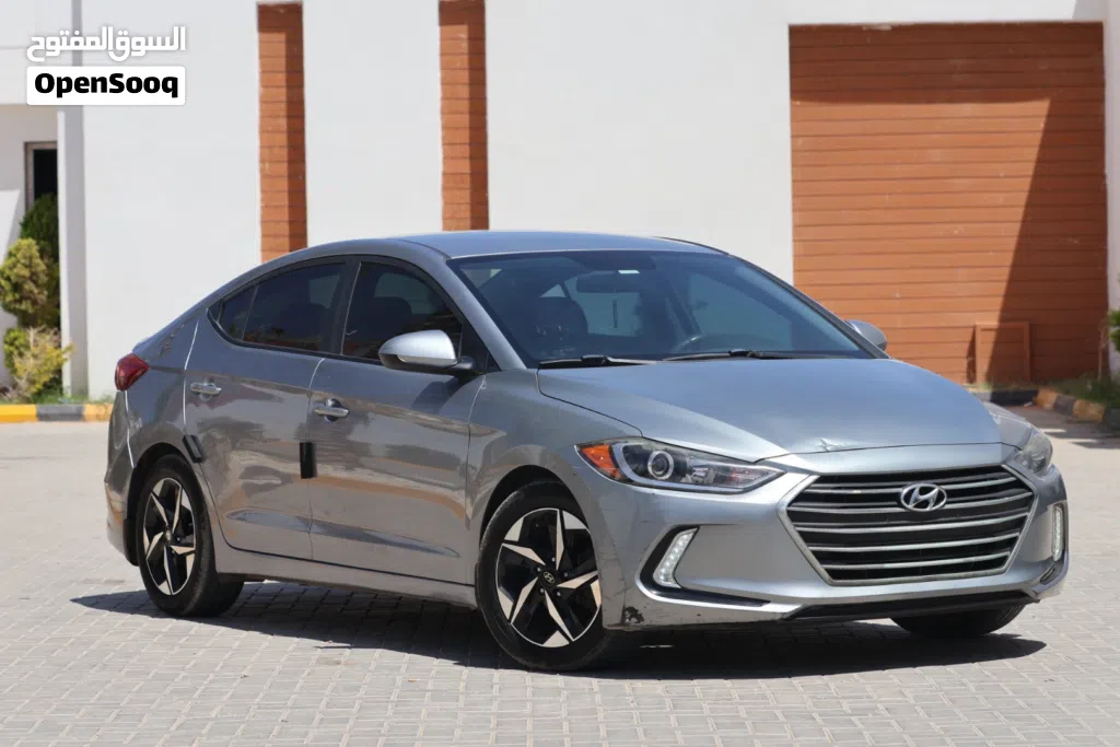 Hyundai Elantra SE