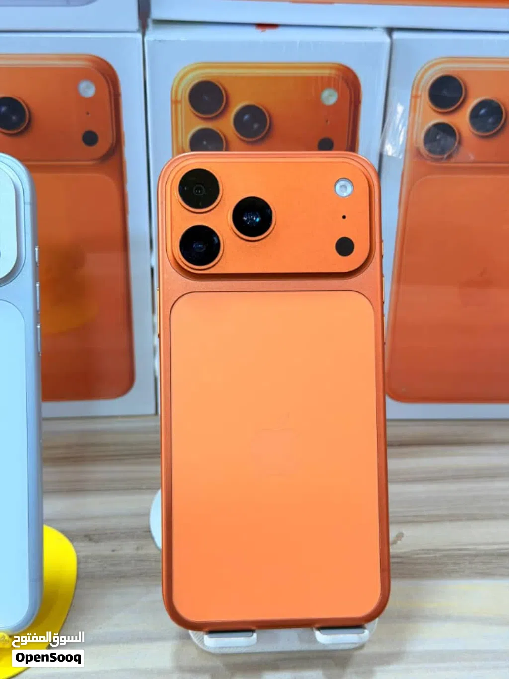 امتلك فخامة الايفون 17 برو ماكس بأقل سعر في السوق رسميا أفضل نسخة طبق الأصل من IPhone 17 Pro Ma