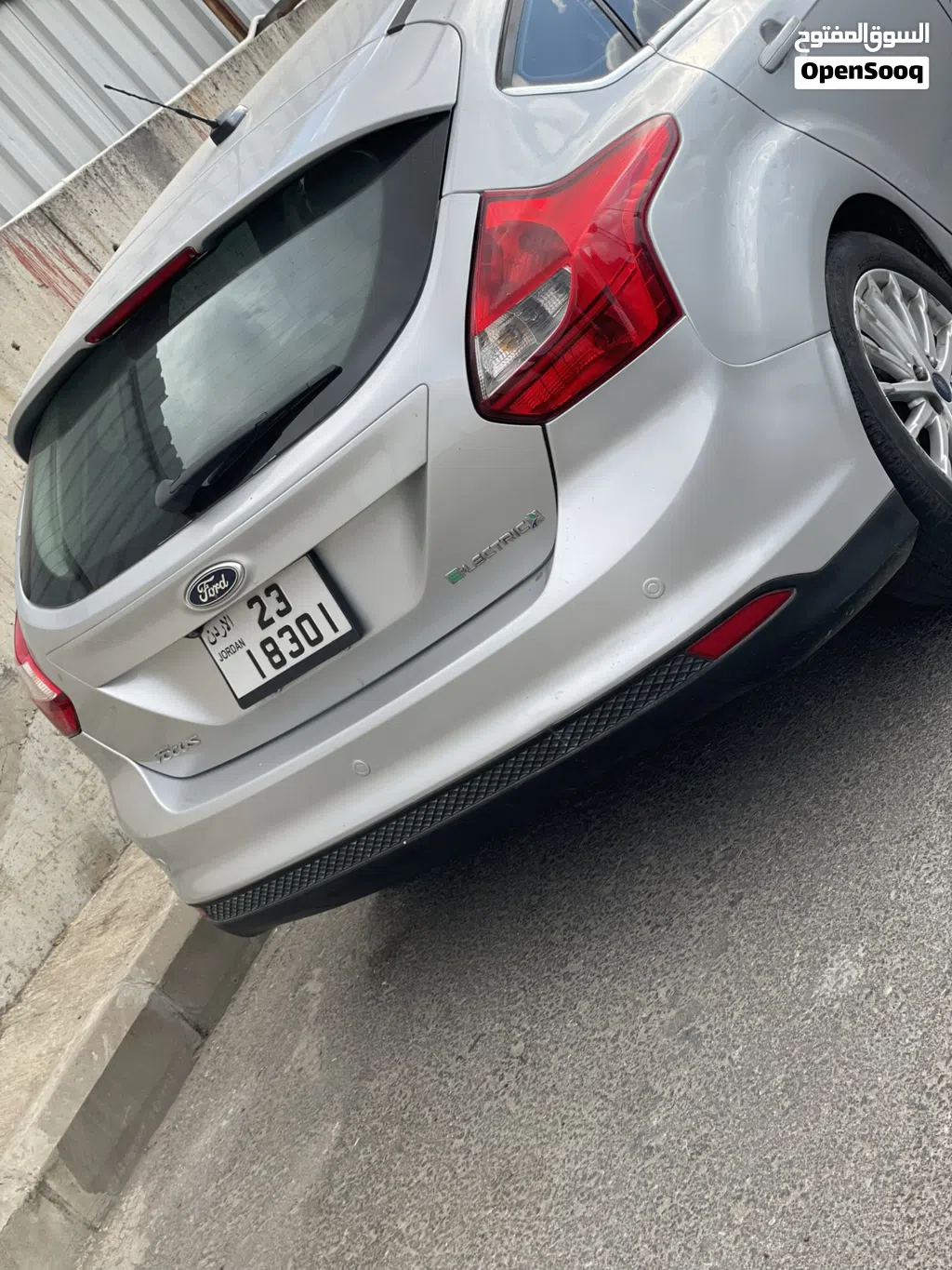فورد فوكس Standard