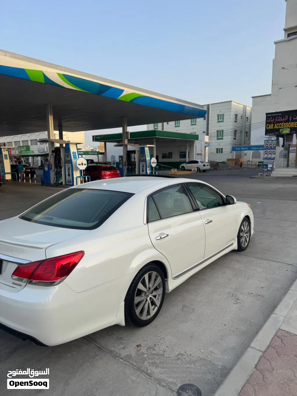 تويوتا افالون Limited
