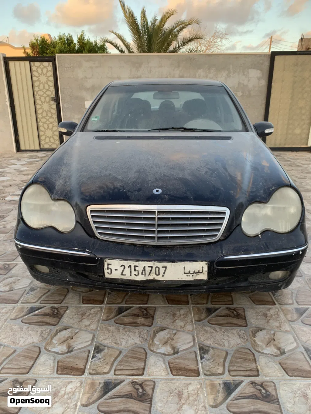 مرسيدس بنز الفئة-C C 200
