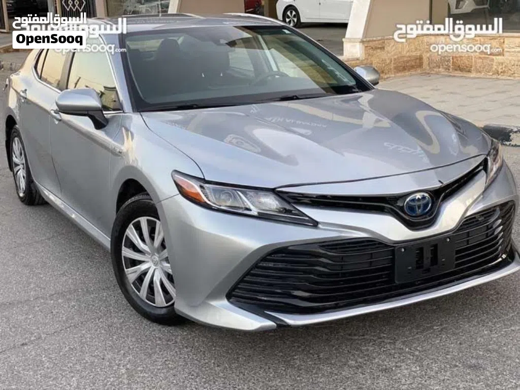 تويوتا كامري XLE
