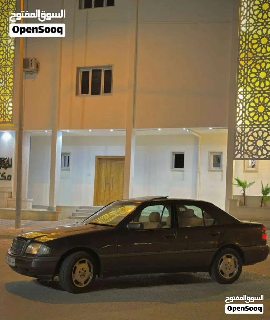 مرسيدس بنز الفئة-C C 180