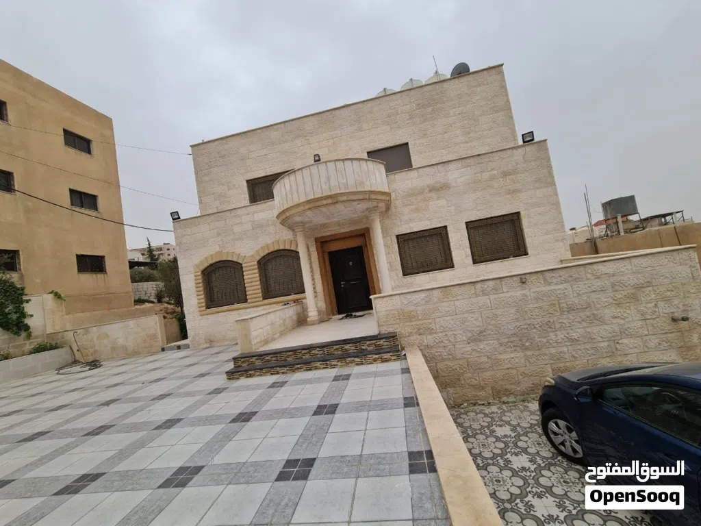 فيلا في ابو نصير للبيع