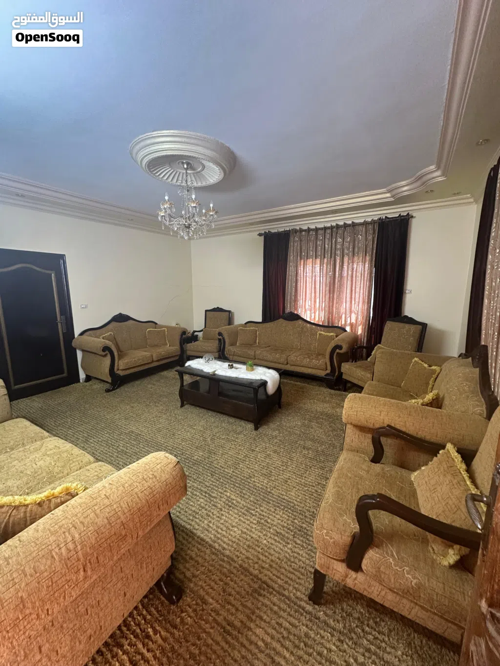 طقم كنب شبه جديد