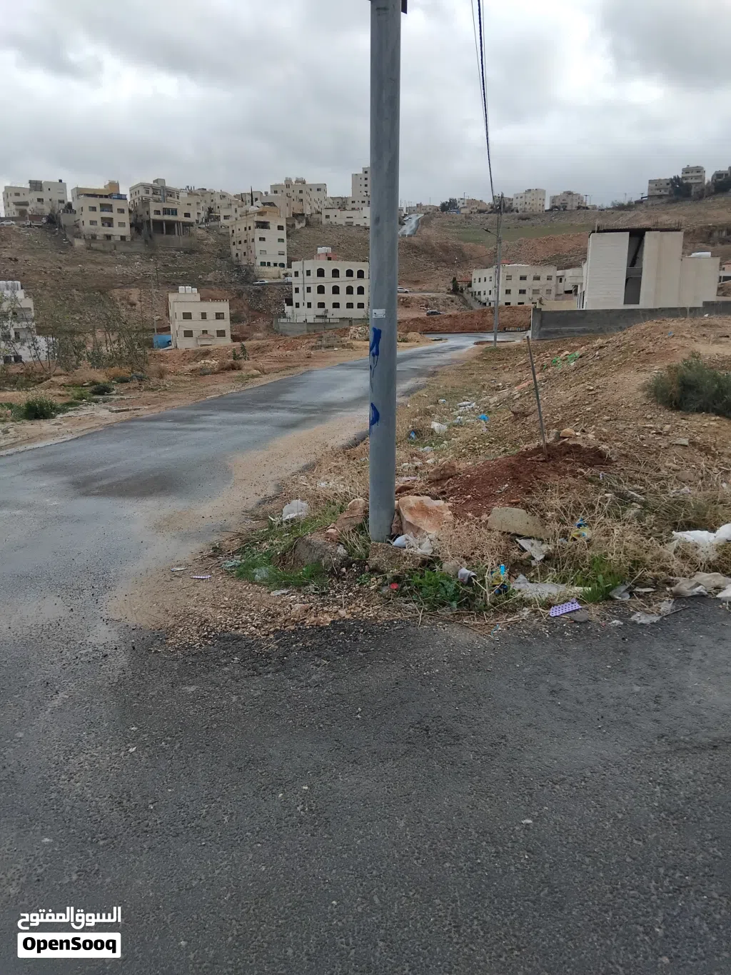 قطعة أرض في طبربور عين رباط في ضاحية الصفا الجديده وخلف المدارس الفلنلنديه الجديده وشارع وادي القمر