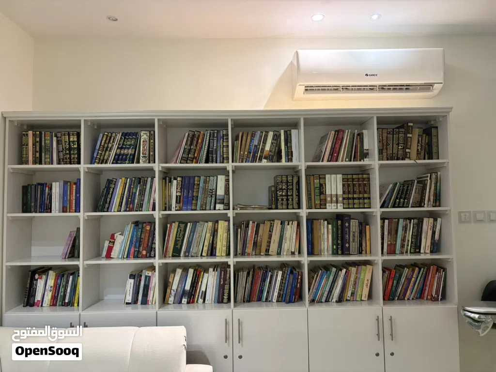 كتب للبيع عدد الكتب 500 كتاب
