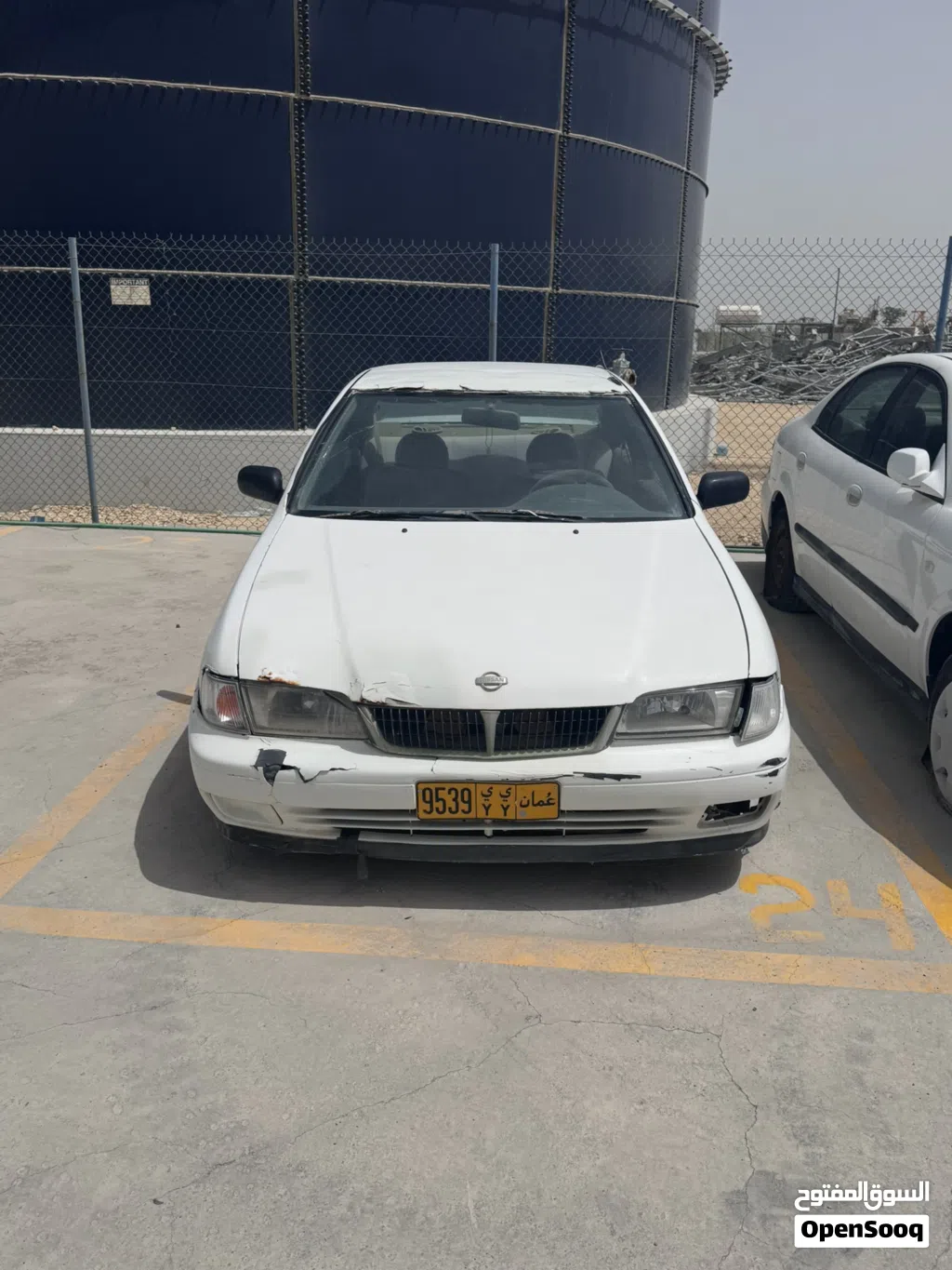 نيسان صني 1999