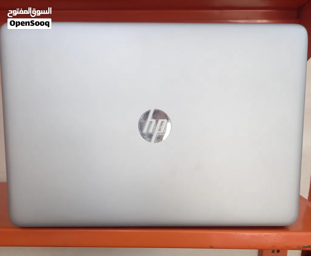 حجم الشاشة كبير 15.6 . hp .المعالج كور اي 5 الجيل 6 الهارد 256 ssd الرام 8
