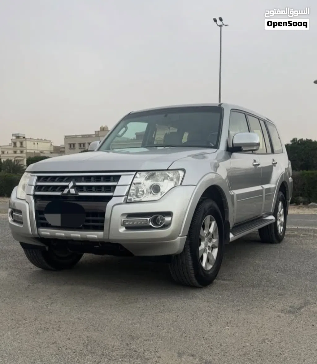 ميتسوبيشي باجيرو GLS