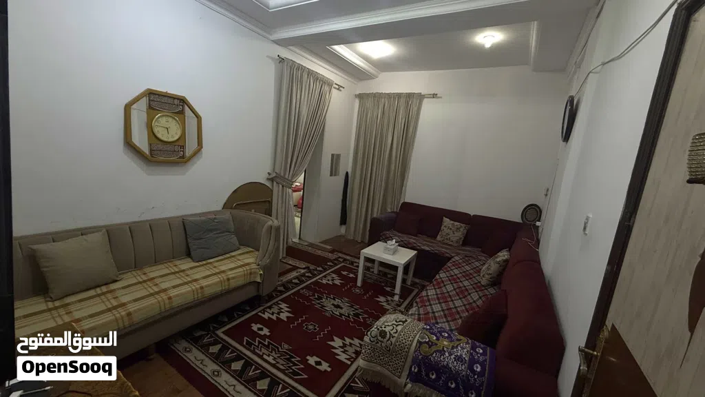شقة 2 غرفة وصالة وحمام ومطبخ مفروشة بالكامل بخيطان للإيجار المؤقت من 2/7 حتى 24/8