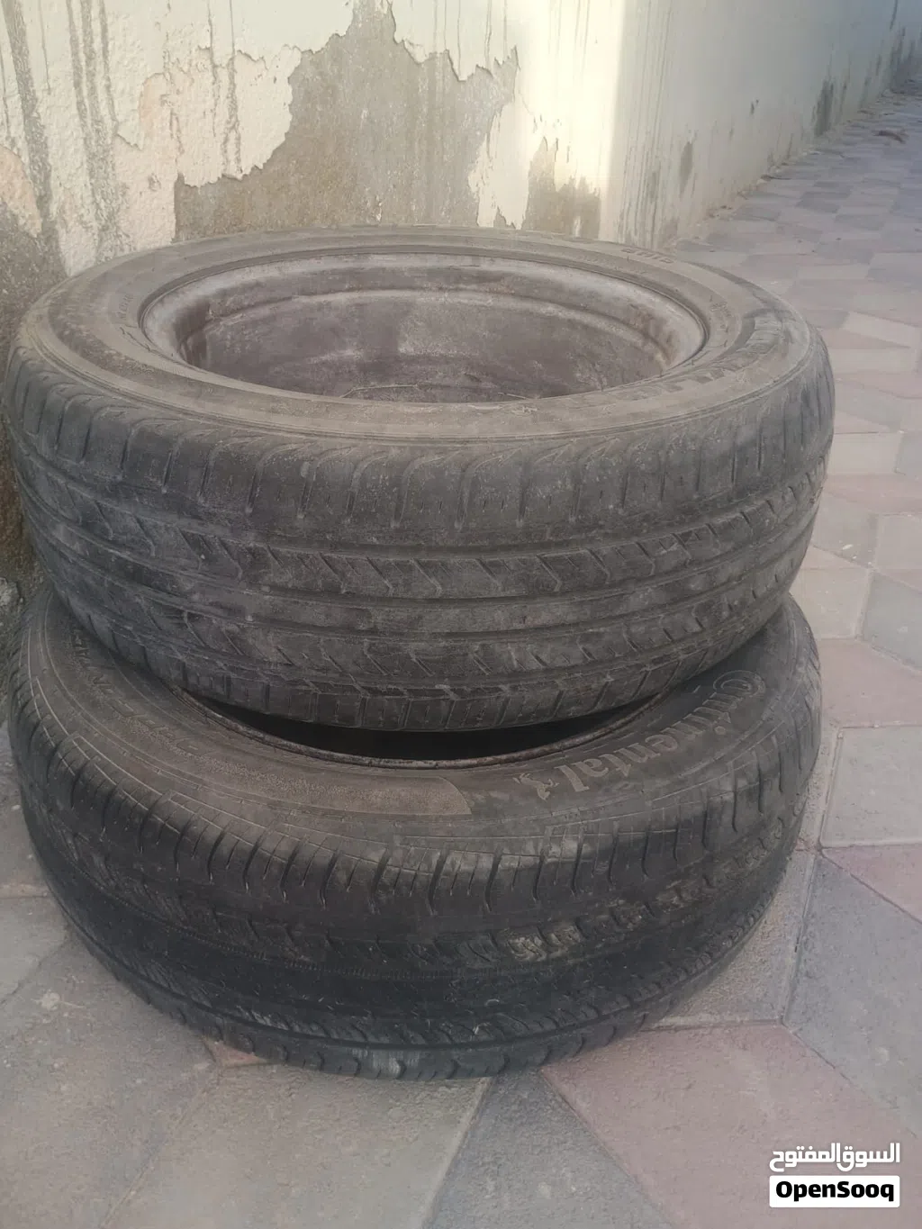 205/60R16 two tyre and 215/55R17 One tyre