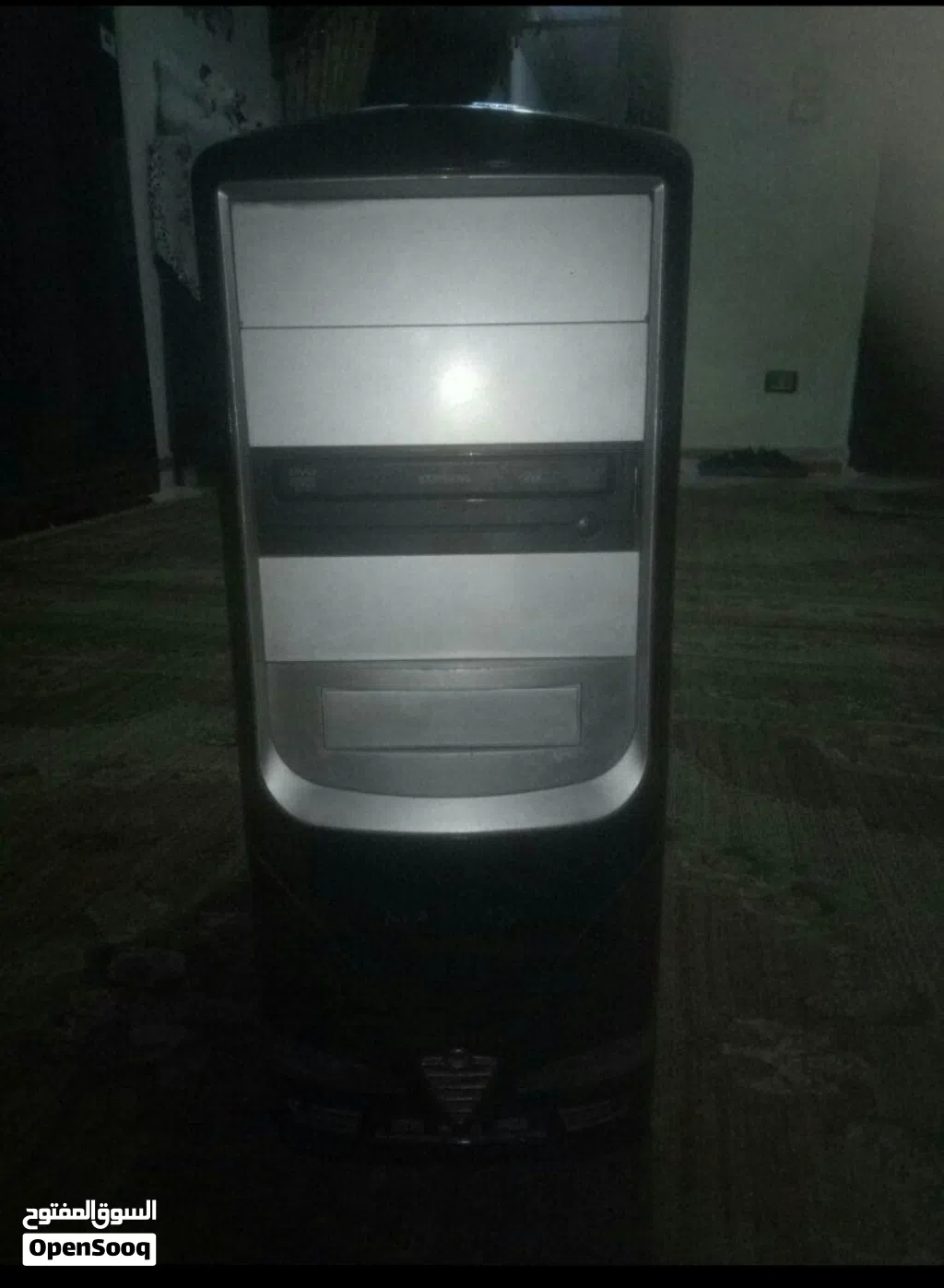 كمبيوتر 15 جيل ثالث رام 8 هارد 500