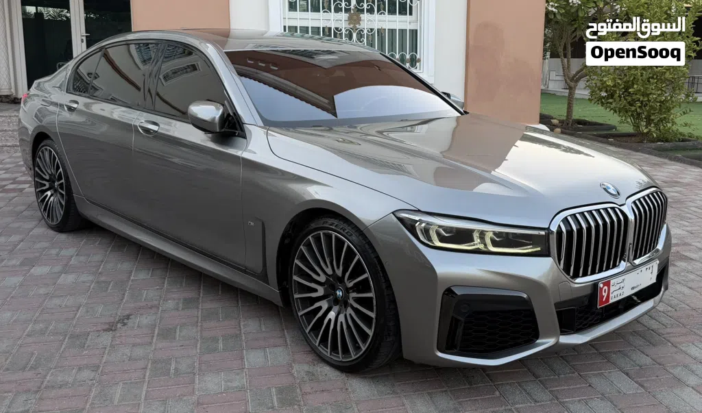BMW 7 Series 740i Sedan