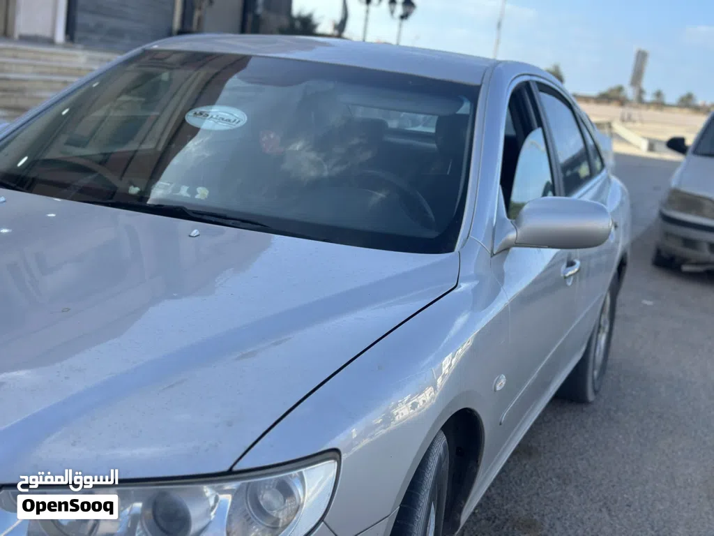 Hyundai Azera Standard