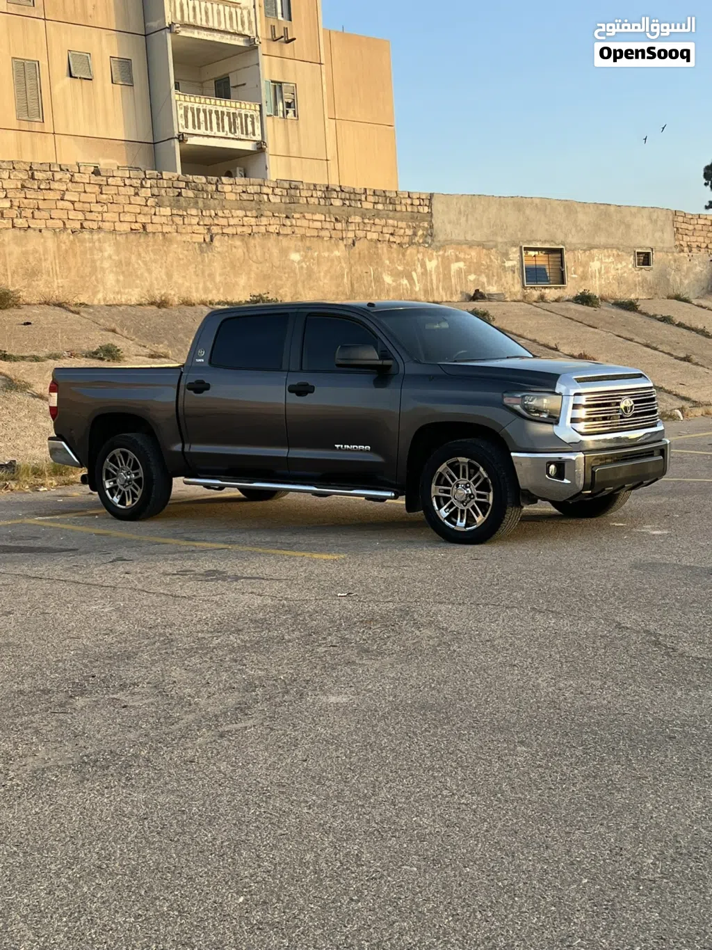 Toyota Tundra SR5