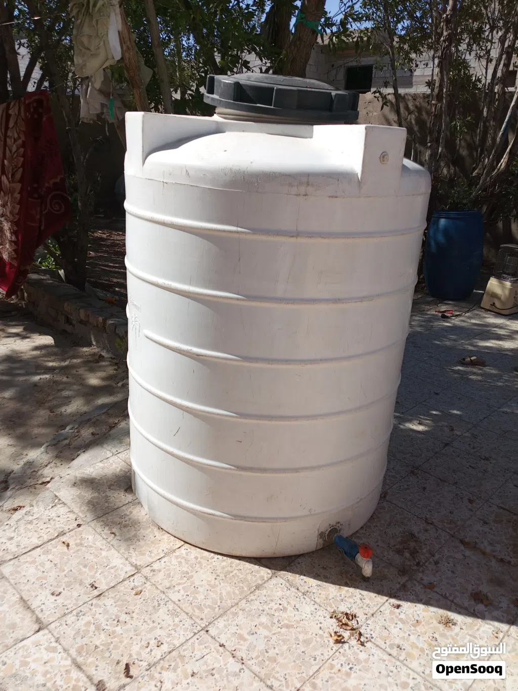 مقطوره مياه 1 طن للبيع