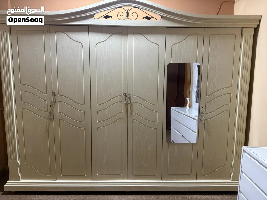 Cabinet for Sale in very good condition