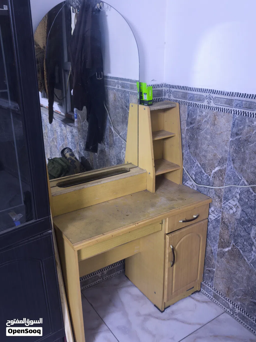 ميز تواليت و مراية اصلي
