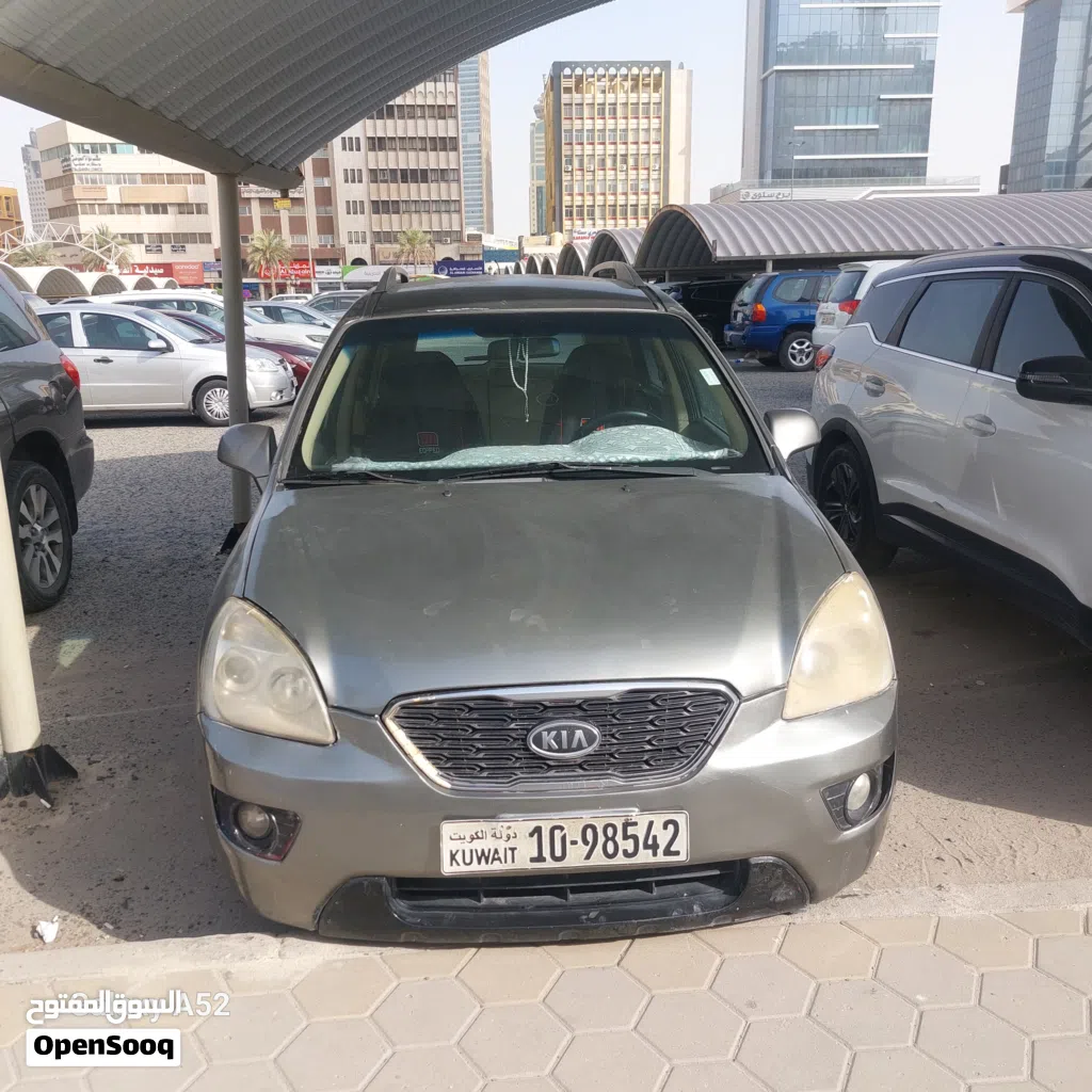 Kia Carens Luxury