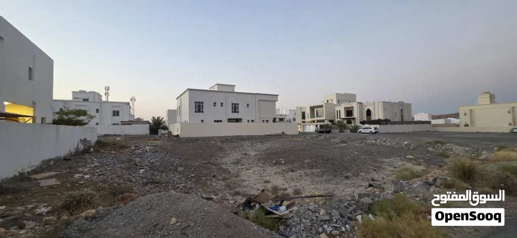 ارض سكنية في الخوض البلاد