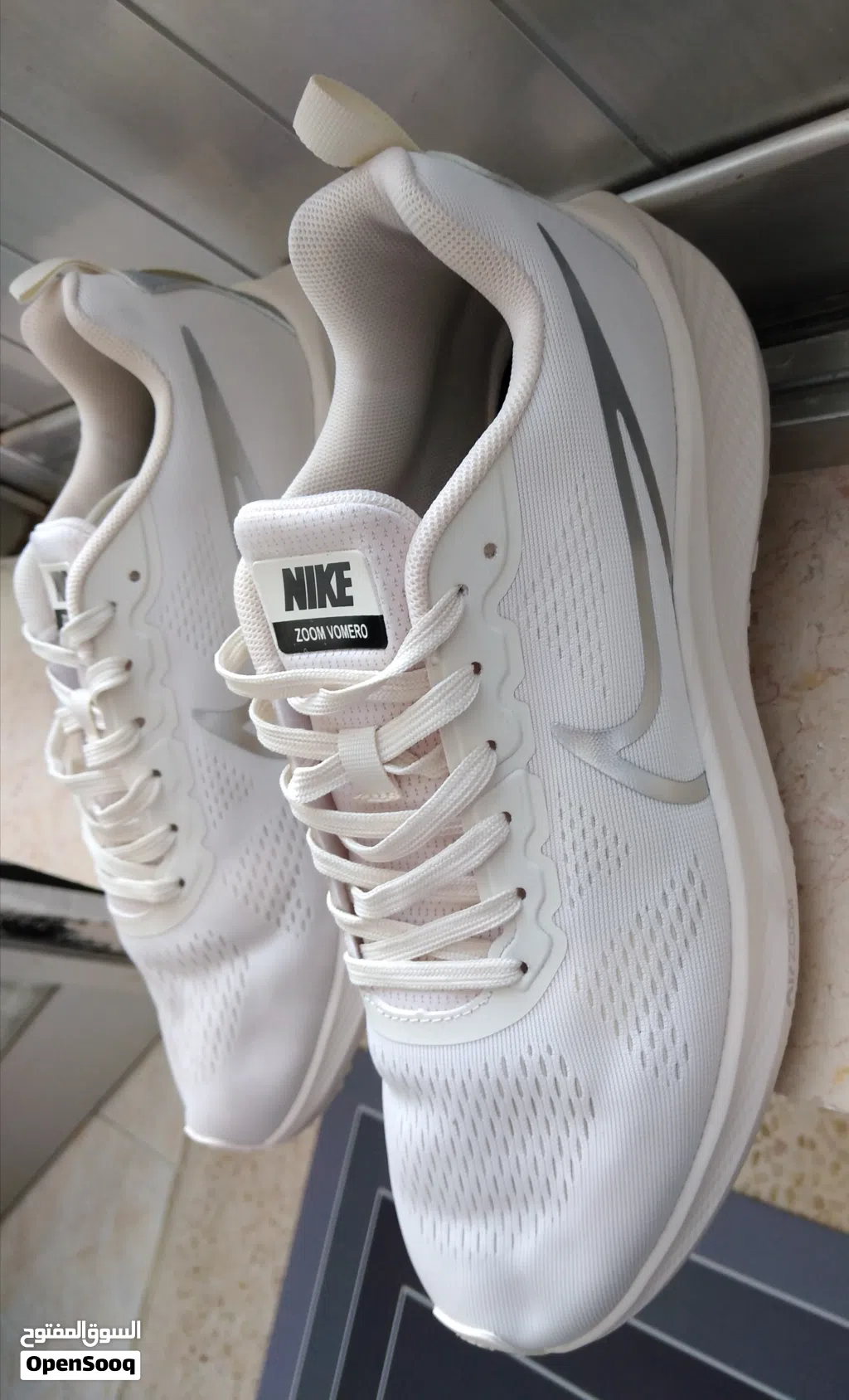 بوط رياضي nike اصلي رجالي نمره 43
