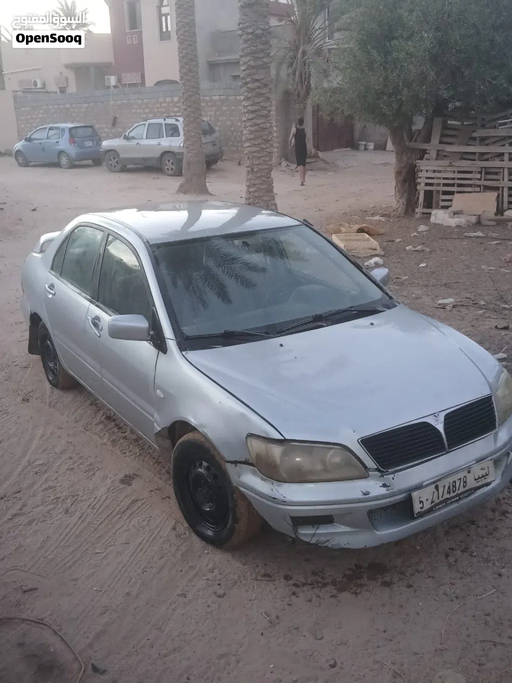 ميتسوبيشي لانسر GLX