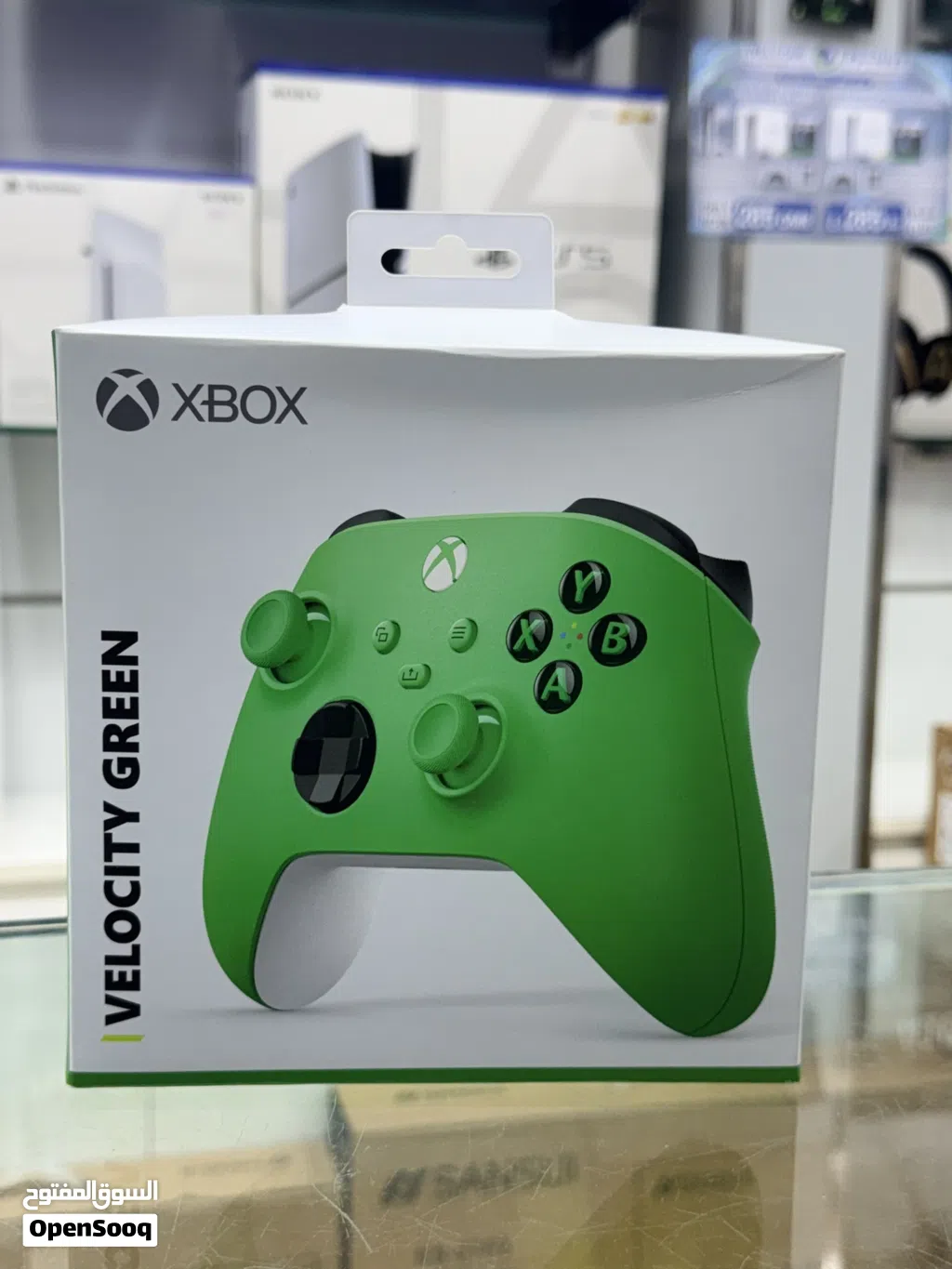 Xbox Wireless Controller – Velocity Green يد إكس بوكس لاسلكية جديدة كلياً – لون أخضر