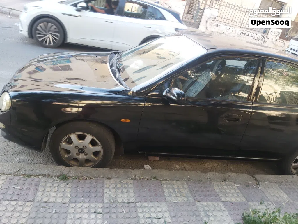 Kia Shuma