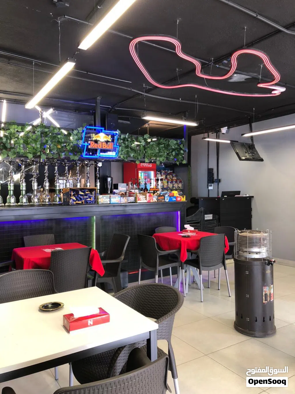 فرصة استثمارية مميزة – Gaming Center & Café للضمان