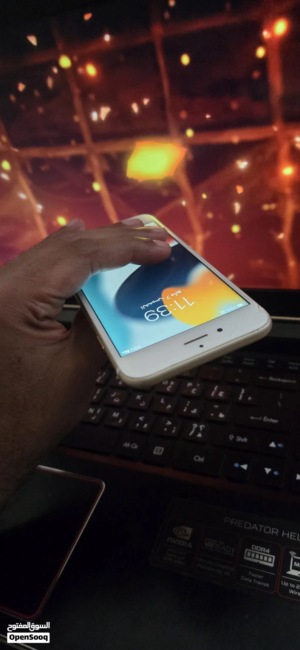 ايفون s6 عادي لون ذهبي و ابيض ذاكره 64 قيقا بطاريه نسبتها 80 و السعر مناسب للغايه 19 الف فقط