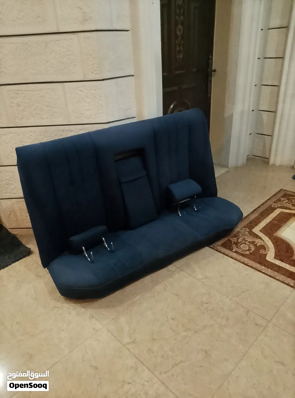 كرسي خلفي سيارة مرسيدس قرش و نص للبيع