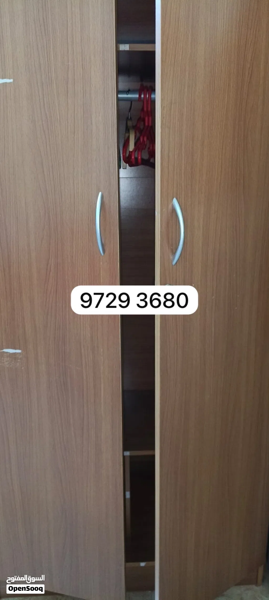 خزانة خشب نطيفة 16 ريال wardrobe new condition 16 rial