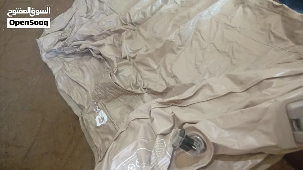 تخت مفرد مع مكينة نفخ