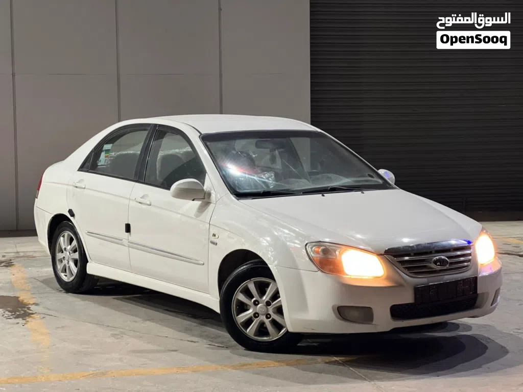 Kia Cerato Standard