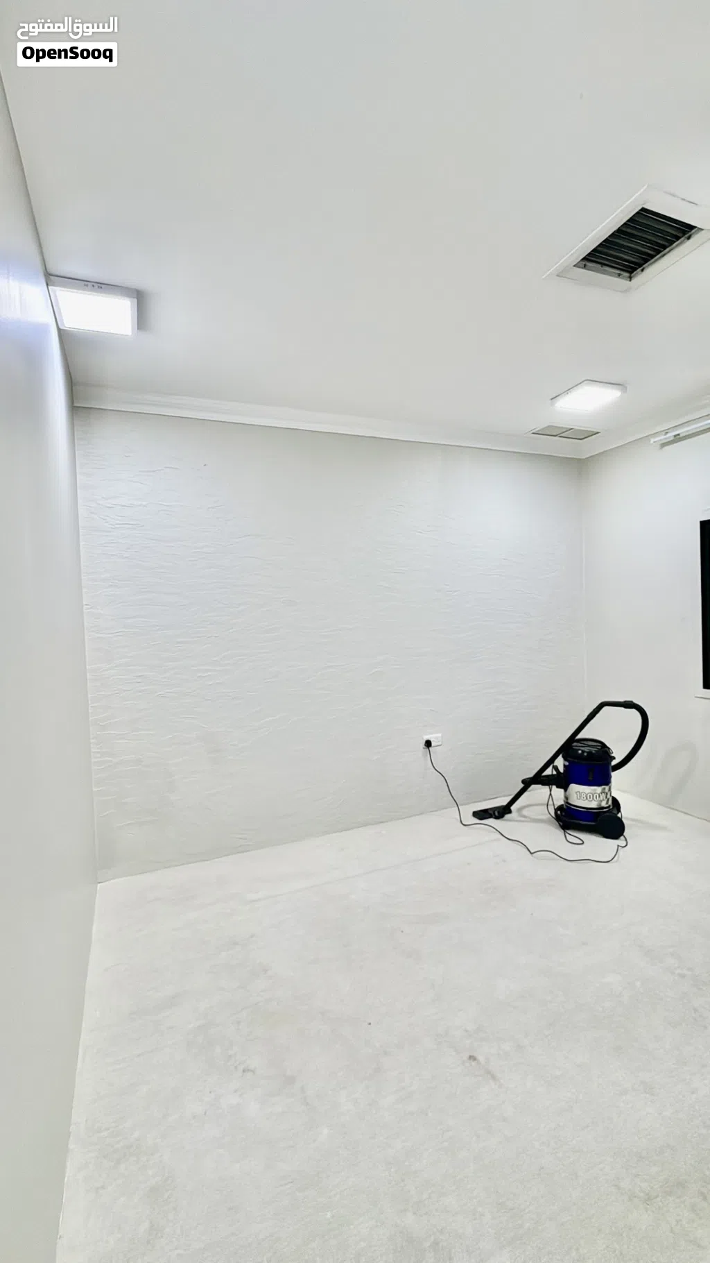 Full Premium Room Available Beside Hamra Mall
