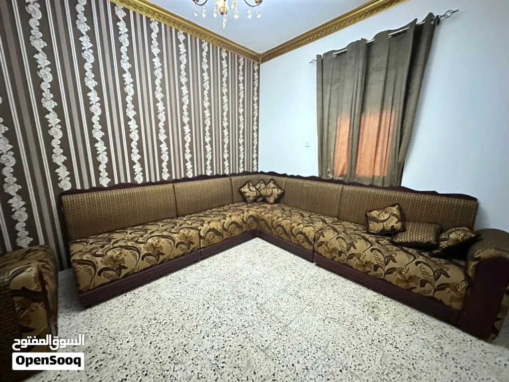 صالون عل شكل حرف L