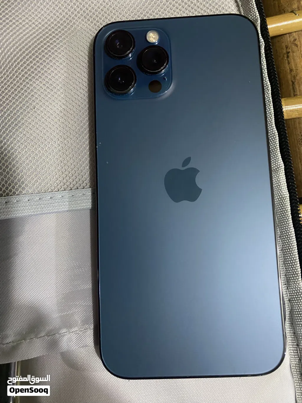 iPhone 12 Pro max بحالة ممتازة