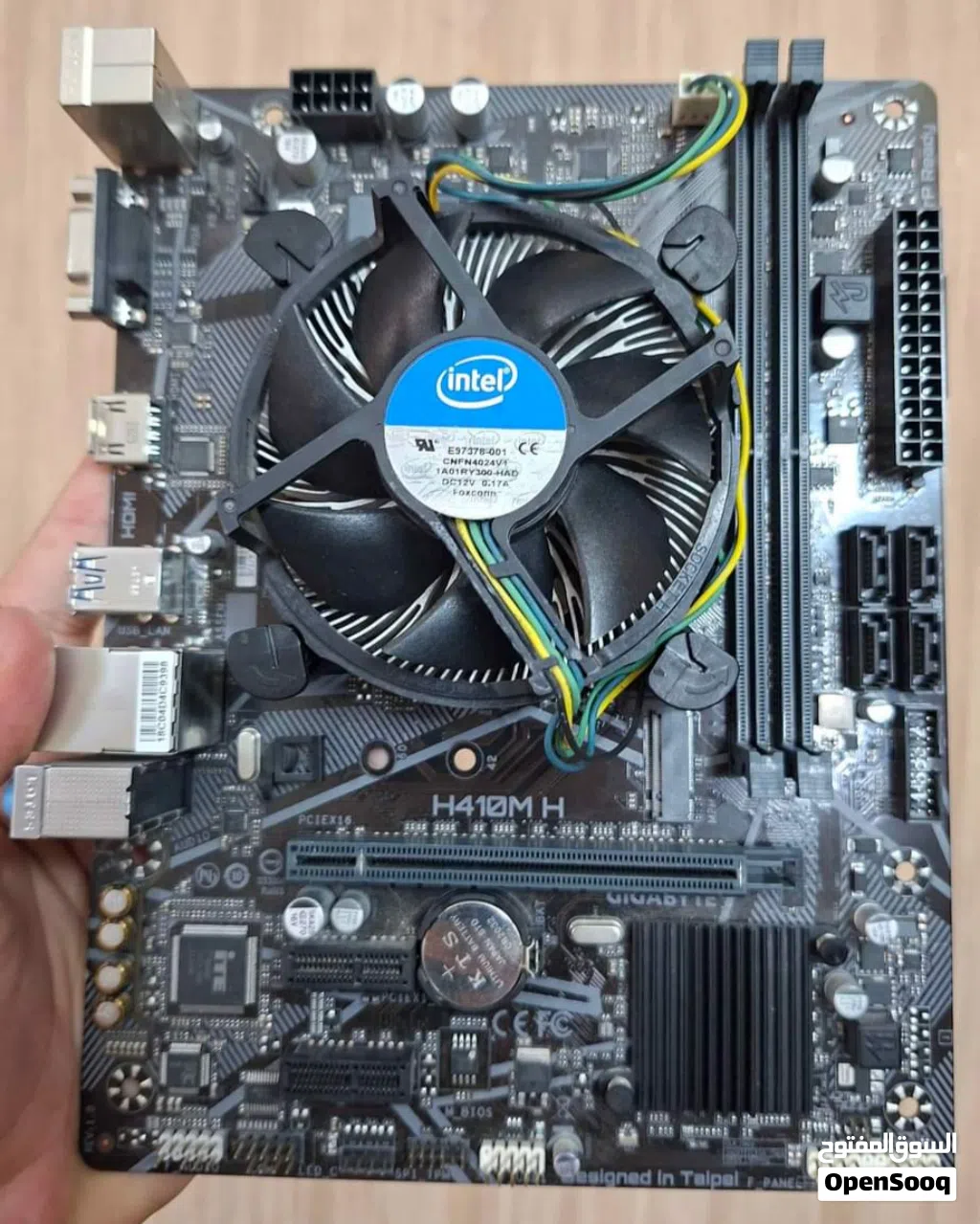 معالج انتل الجيل العاشر مع البوردر. i5