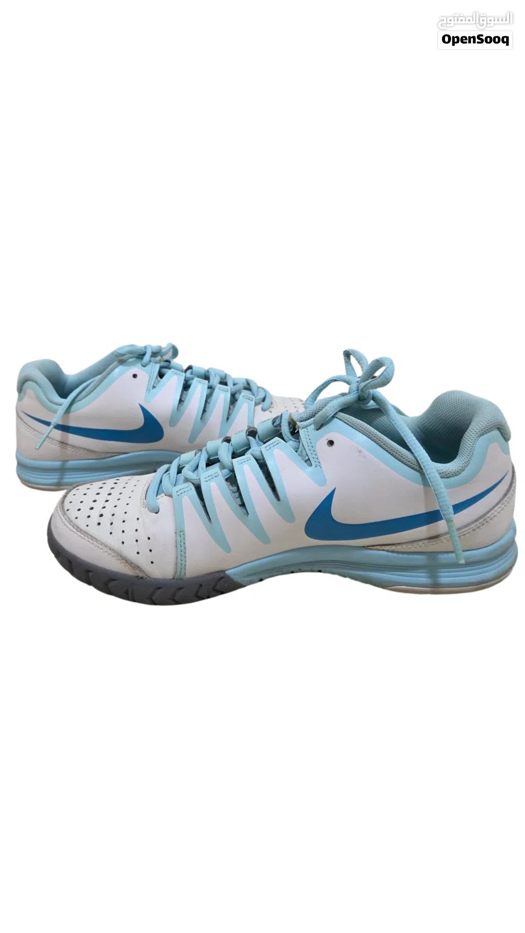Nike white leather light weight shoes fits39